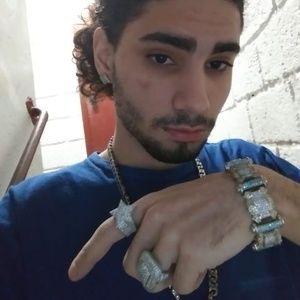 Meet your Posher, Gio